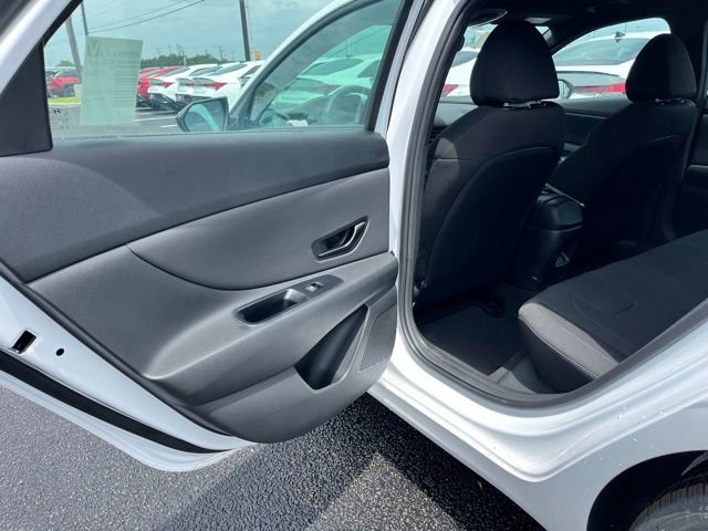 New 2026 Hyundai Elantra Sport w/ Cargo Package FWD image 17