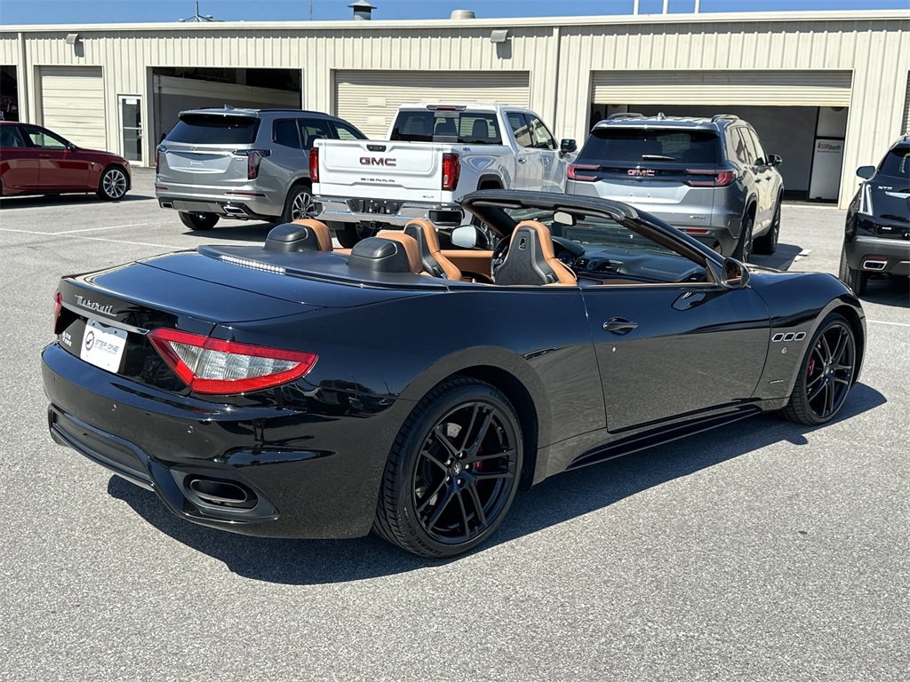 Used 2018 Maserati GranTurismo MC image 38