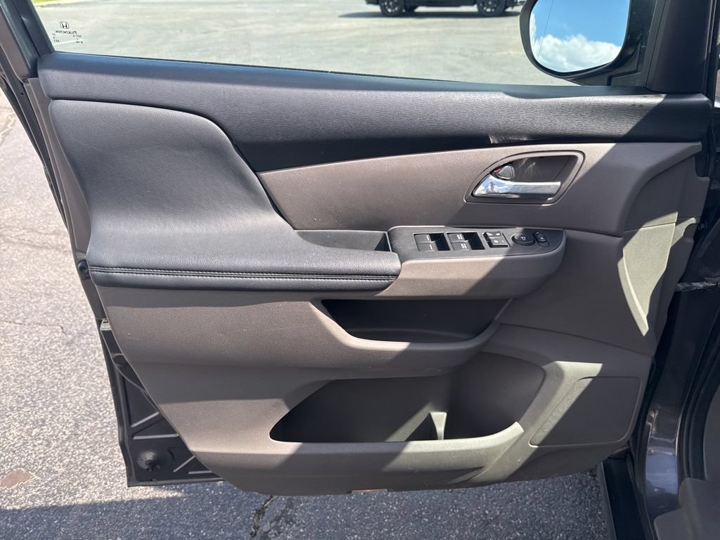 Used 2016 Honda Odyssey EX-L image 27