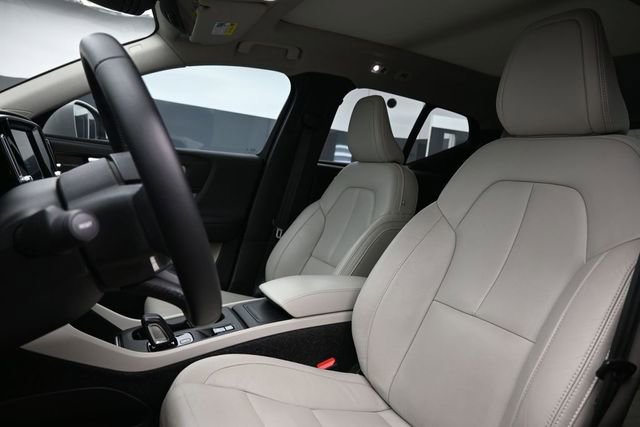Used 2019 Volvo XC40 T5 Momentum AWD/4WD image 10