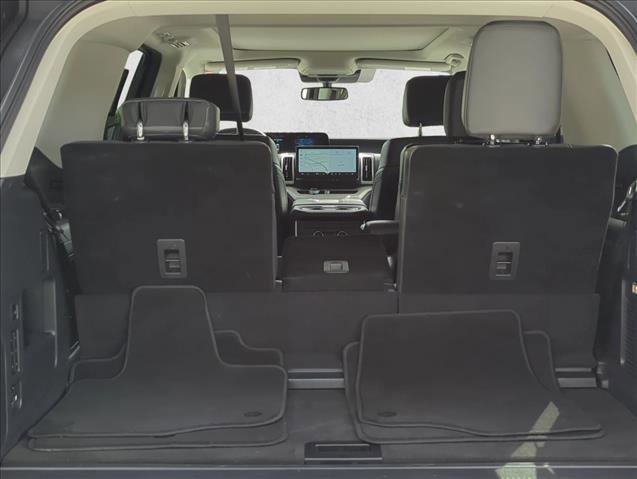 Used 2025 Ford Expedition Active image 6