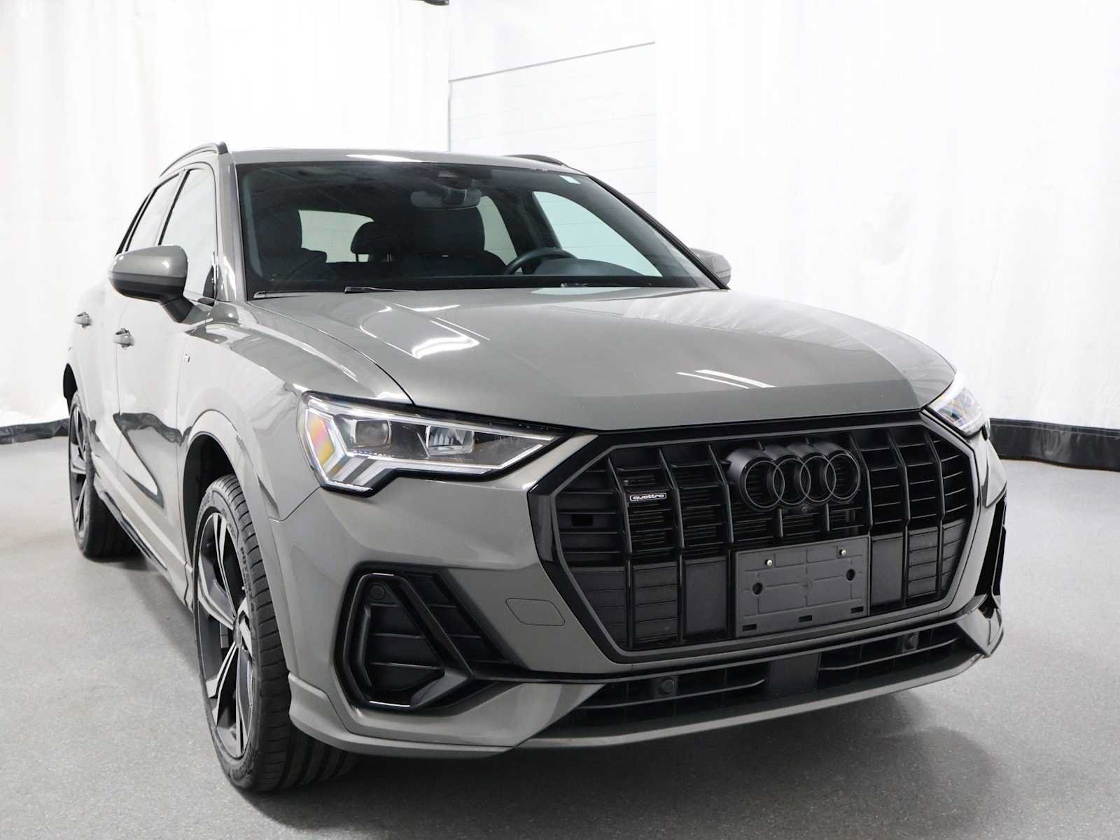 Used 2023 Audi Q3 2.0T Premium Plus w/ Premium Plus Package AWD/4WD image 12