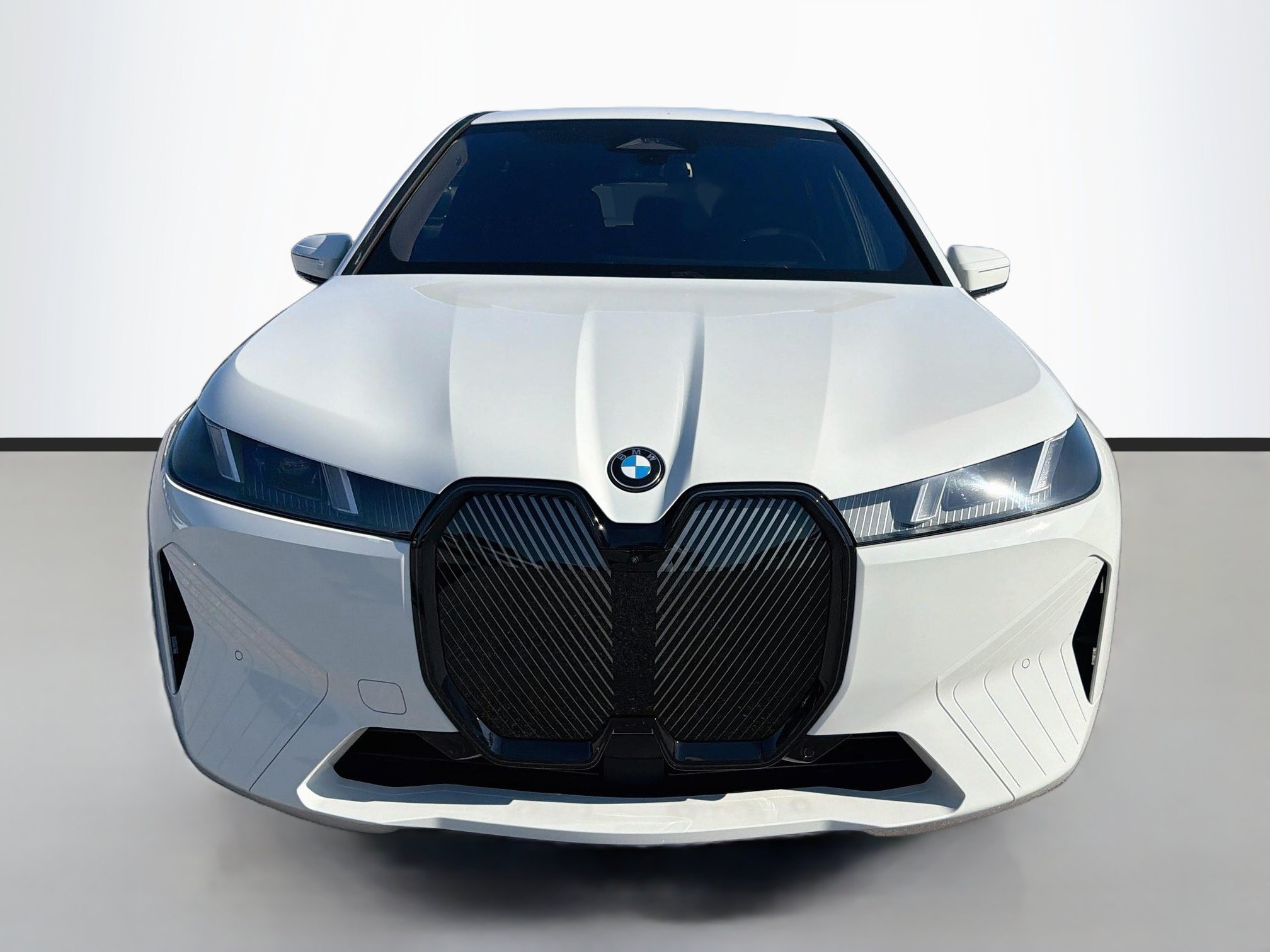 Used 2026 BMW iX xDrive45 w/ Premium Package AWD/4WD image 8