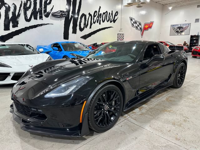 Used 2015 Chevrolet Corvette Z06 w/ 3LZ Preferred Equipment Group RWD image 5