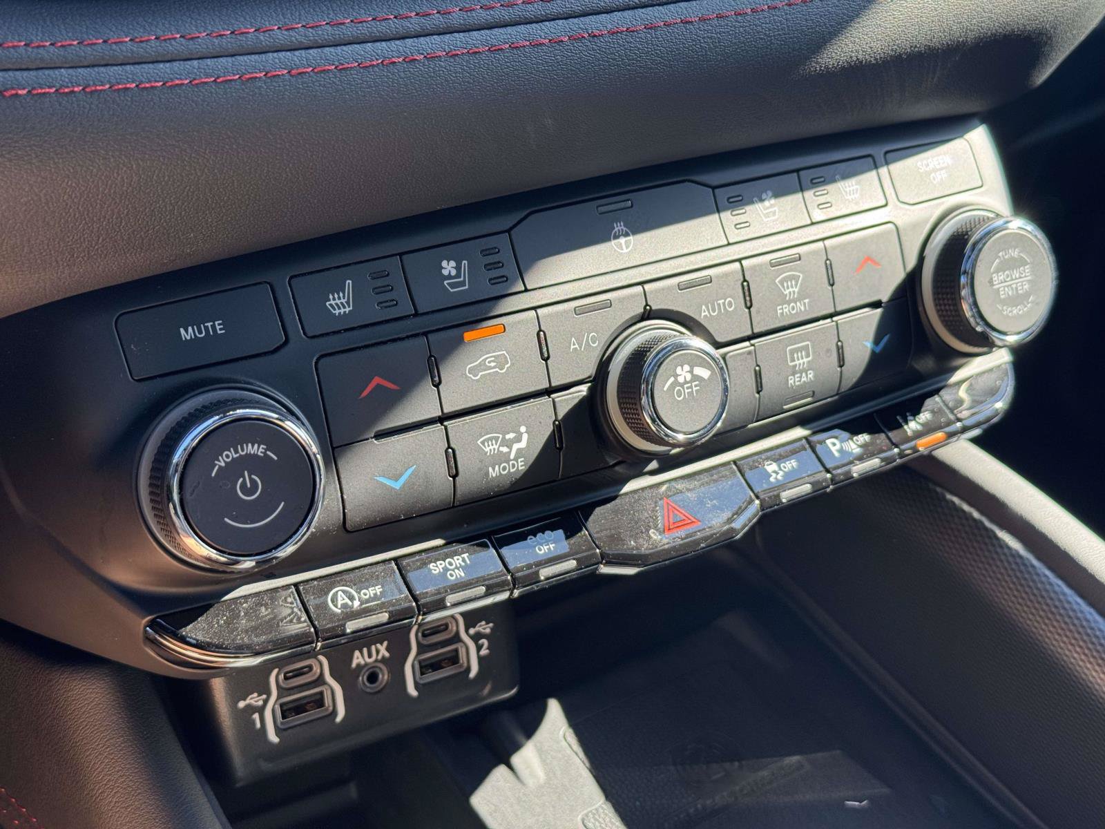 Used 2023 Dodge Durango GT AWD/4WD image 36