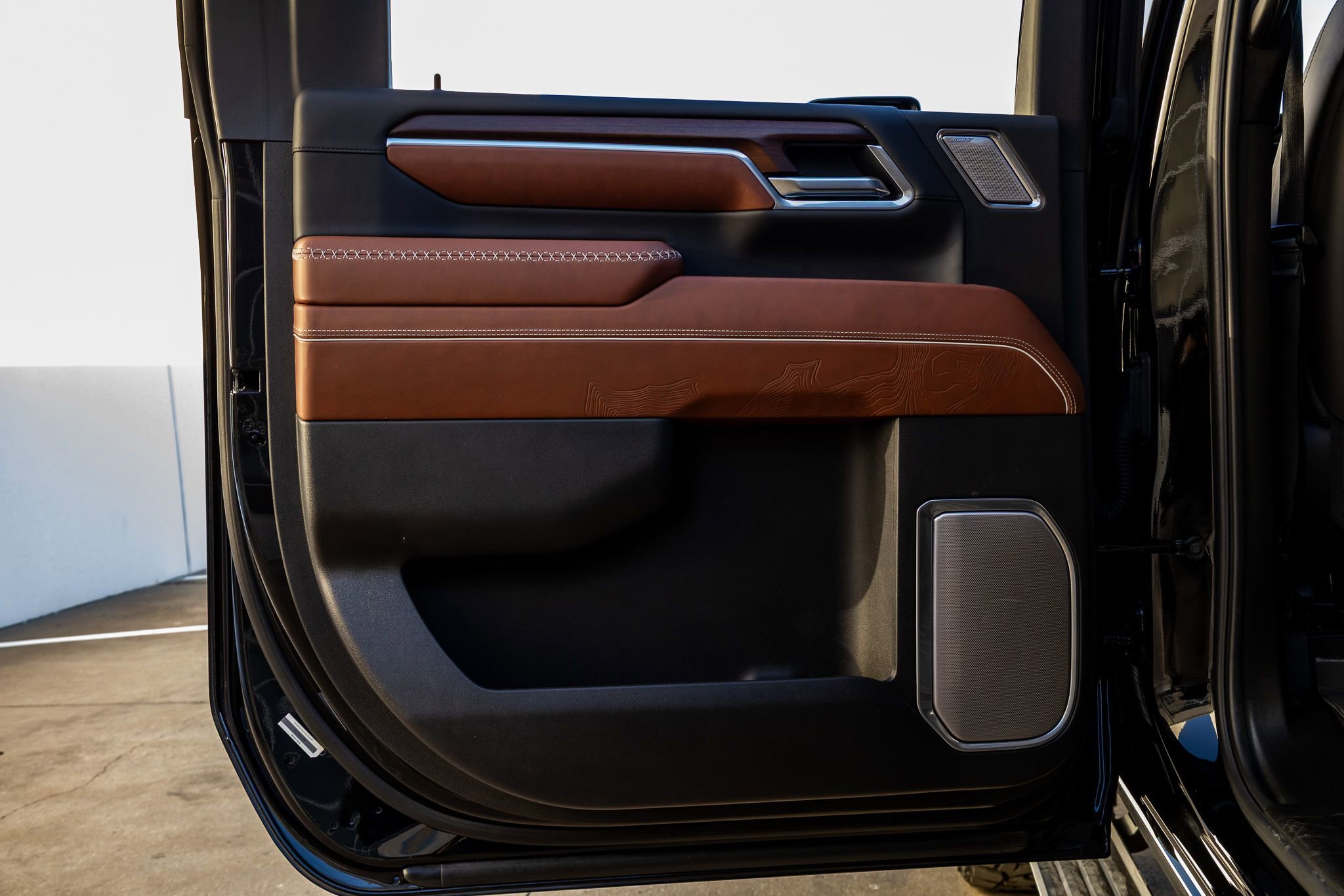 Used 2025 GMC Sierra 2500 Denali Ultimate image 38