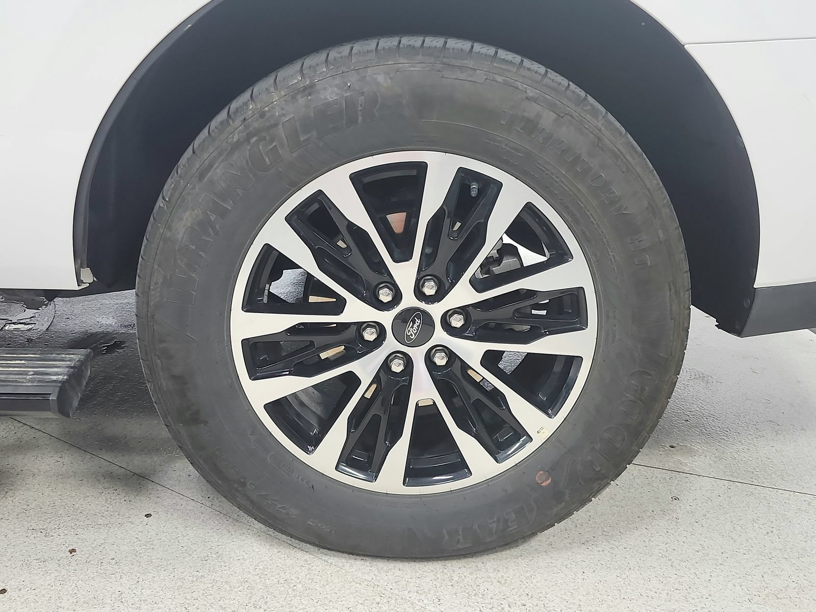 Used 2025 Ford Expedition Platinum AWD/4WD image 14