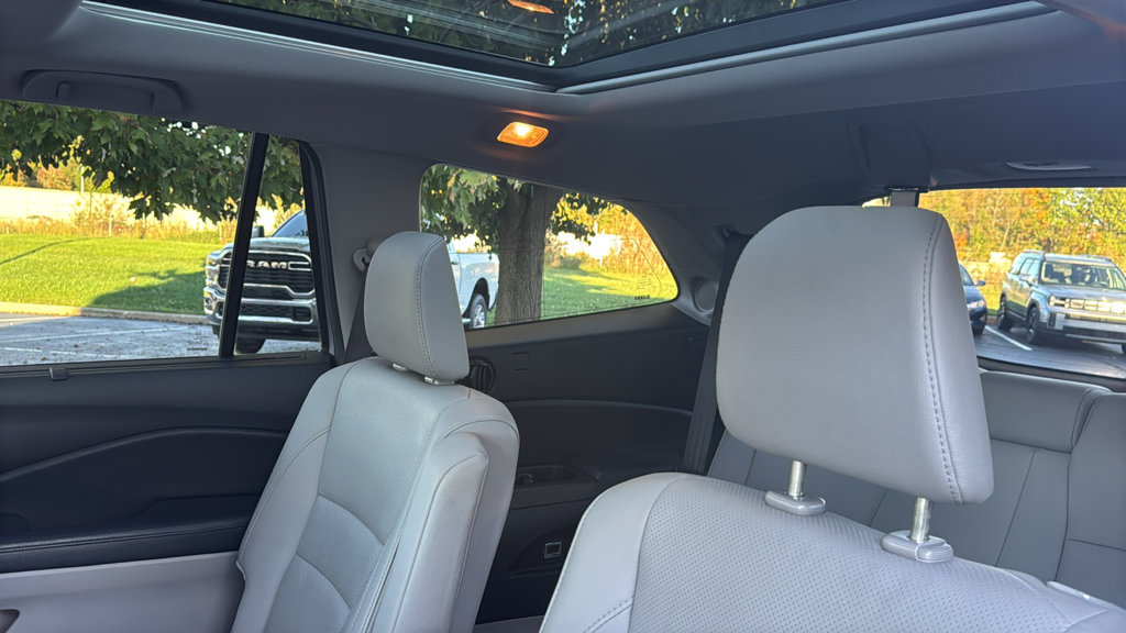 Used 2017 Honda Pilot Elite image 26