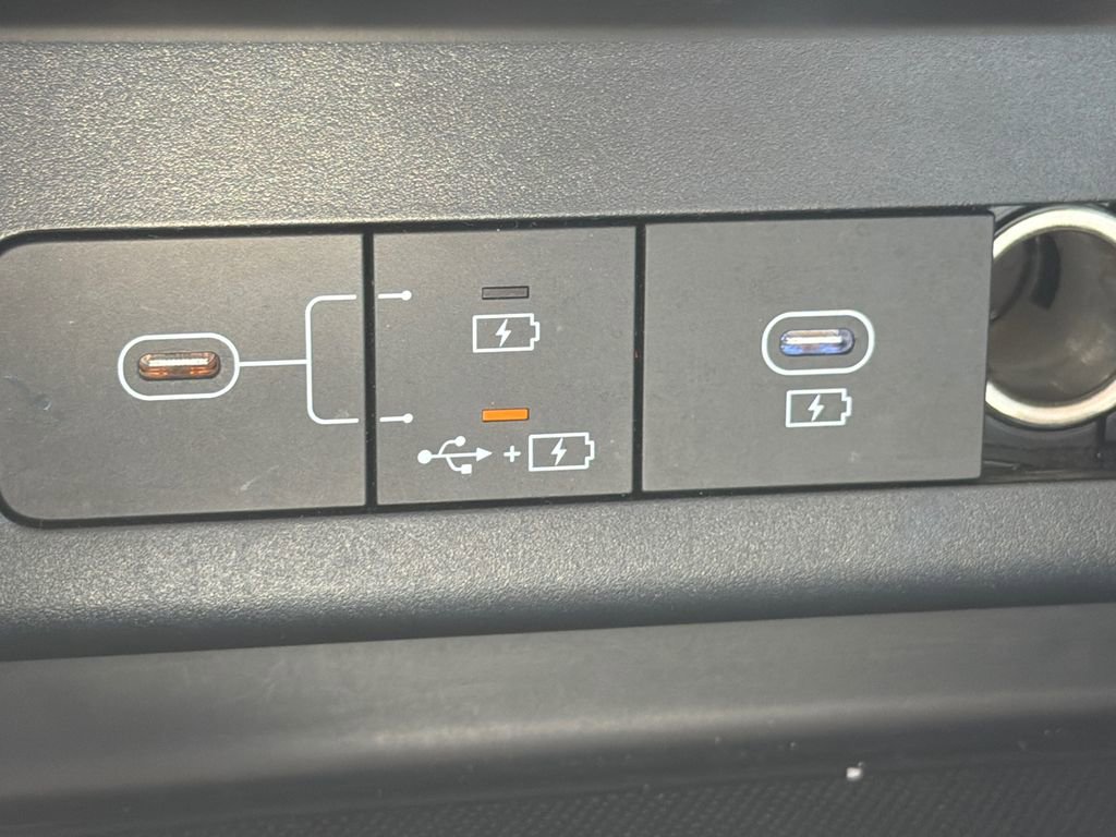 Used 2025 Hyundai Sonata SEL FWD image 32