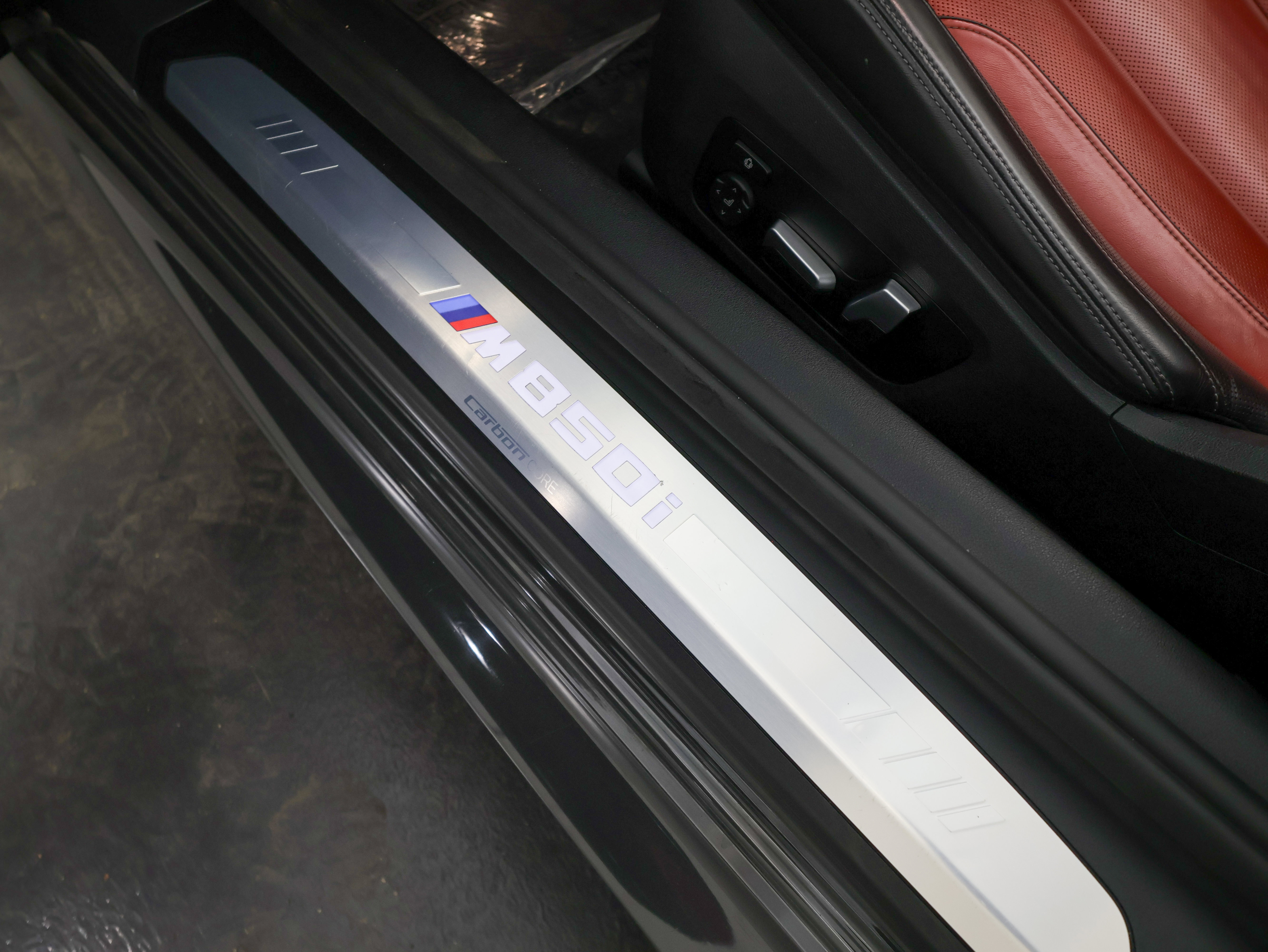 Used 2021 BMW M850i xDrive Convertible w/ Driving Assistance Package image 19