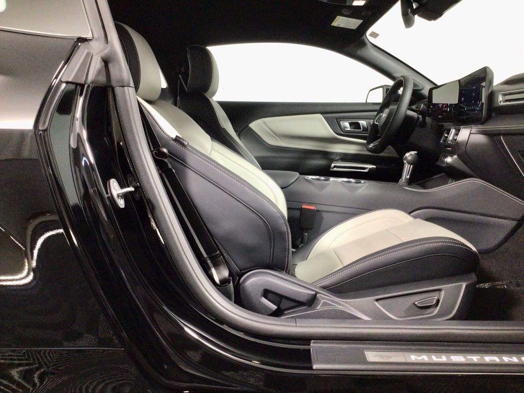 New 2025 Ford Mustang Premium image 32