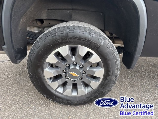 Used 2024 Chevrolet Silverado 2500 Custom w/ Custom Value Package image 14