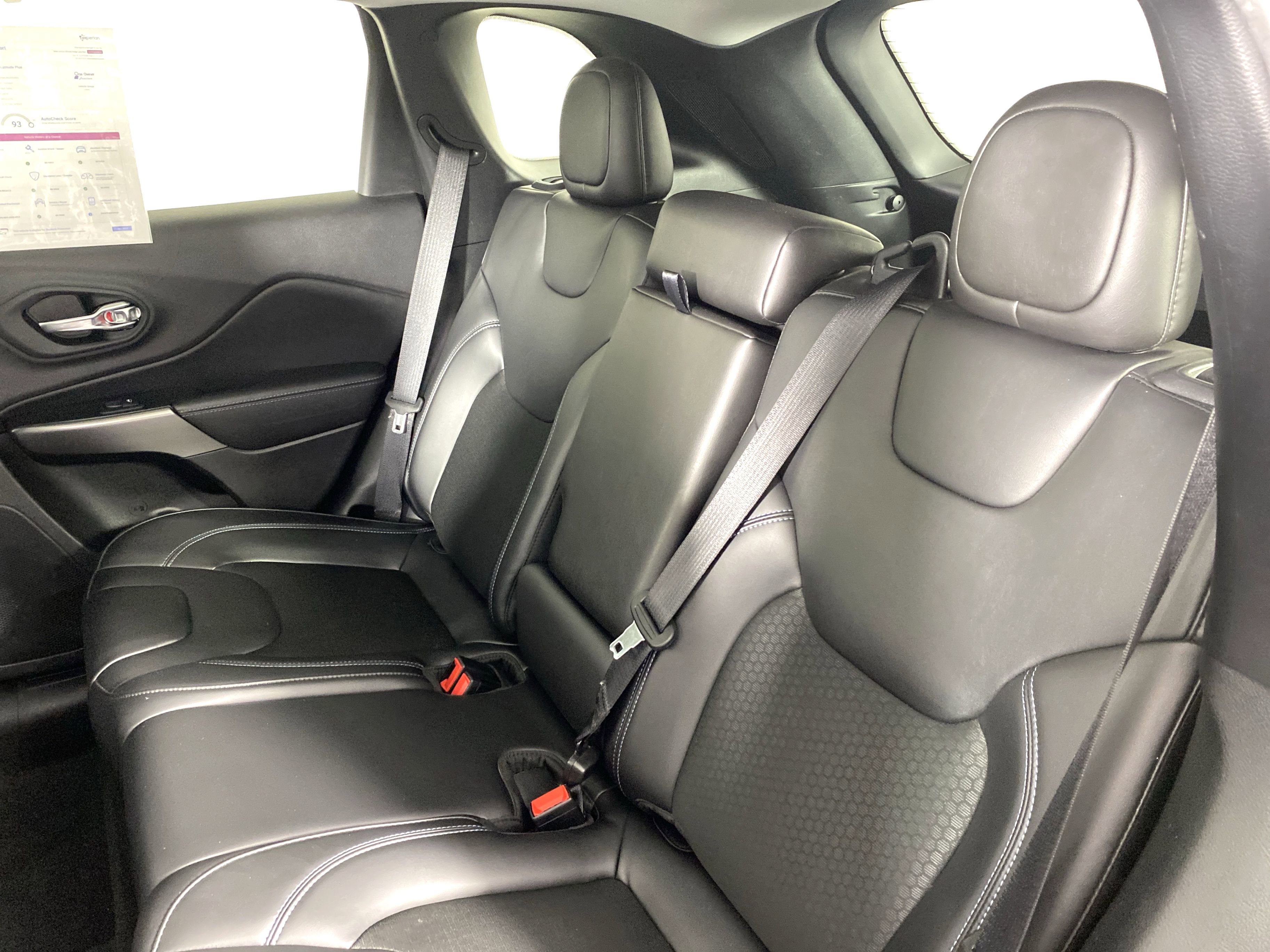 Used 2020 Jeep Cherokee Latitude Plus w/ Comfort/Convenience Group image 33