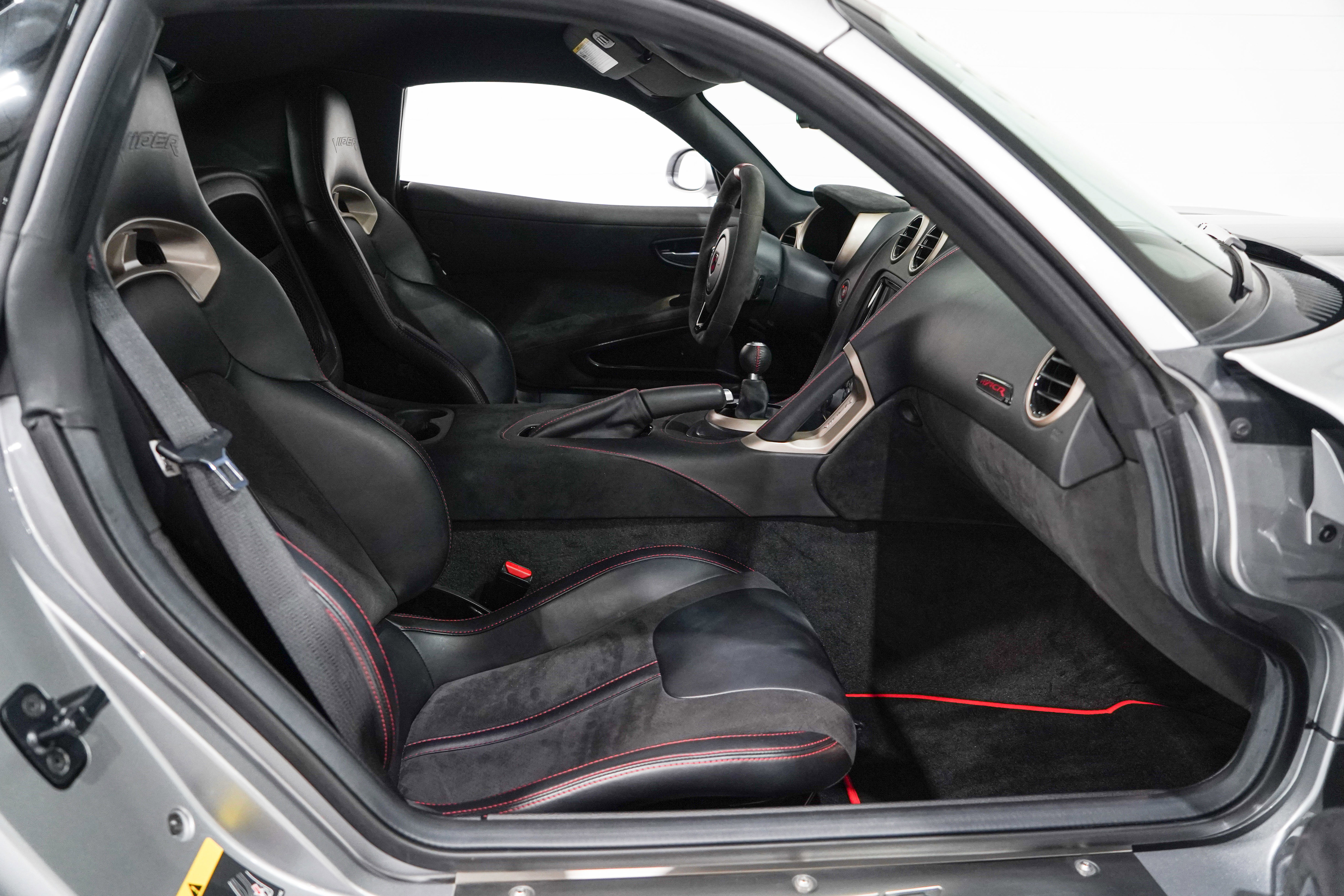 Used 2016 Dodge Viper ACR RWD image 14