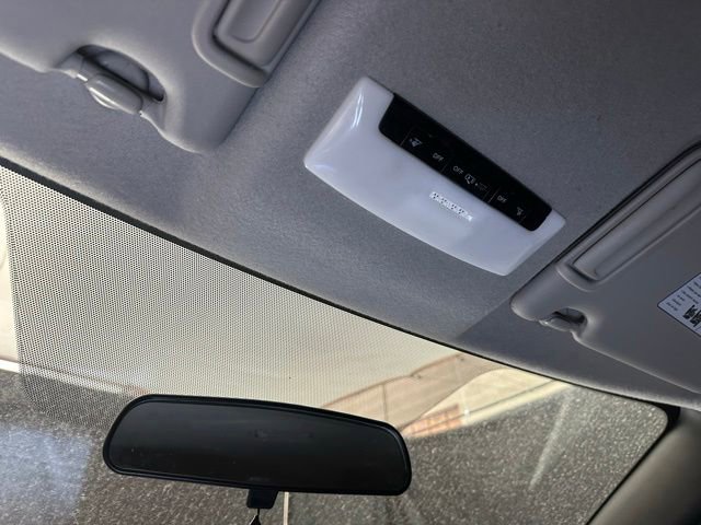 Used 2018 Nissan Kicks S FWD image 31