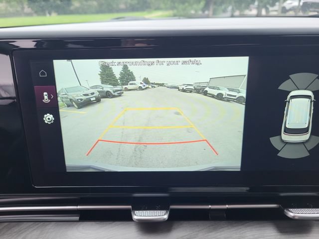 Certified 2024 Kia Carnival EX FWD image 24