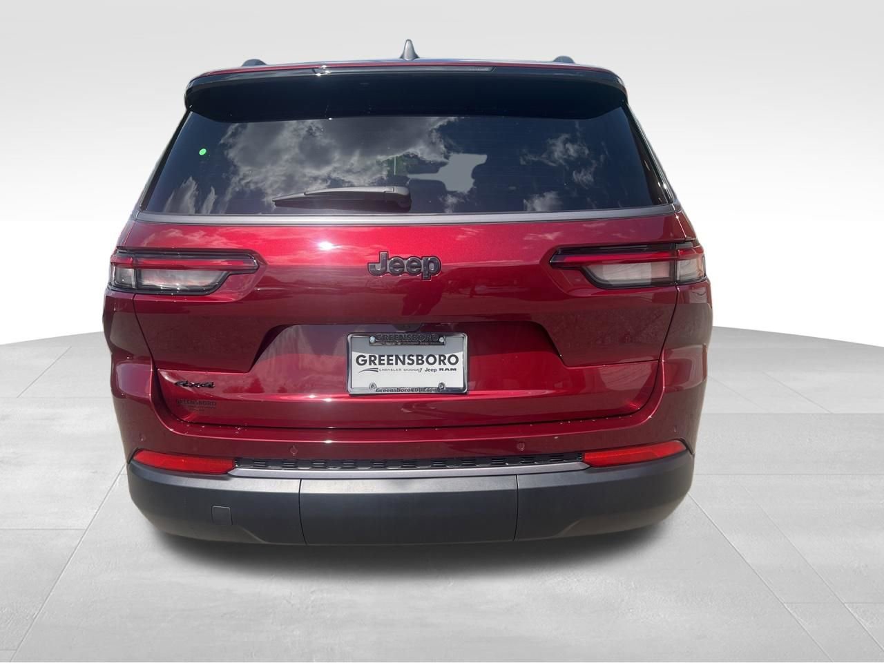 New 2026 Jeep Grand Cherokee L Limited w/ Limited Altitude Package AWD/4WD image 4