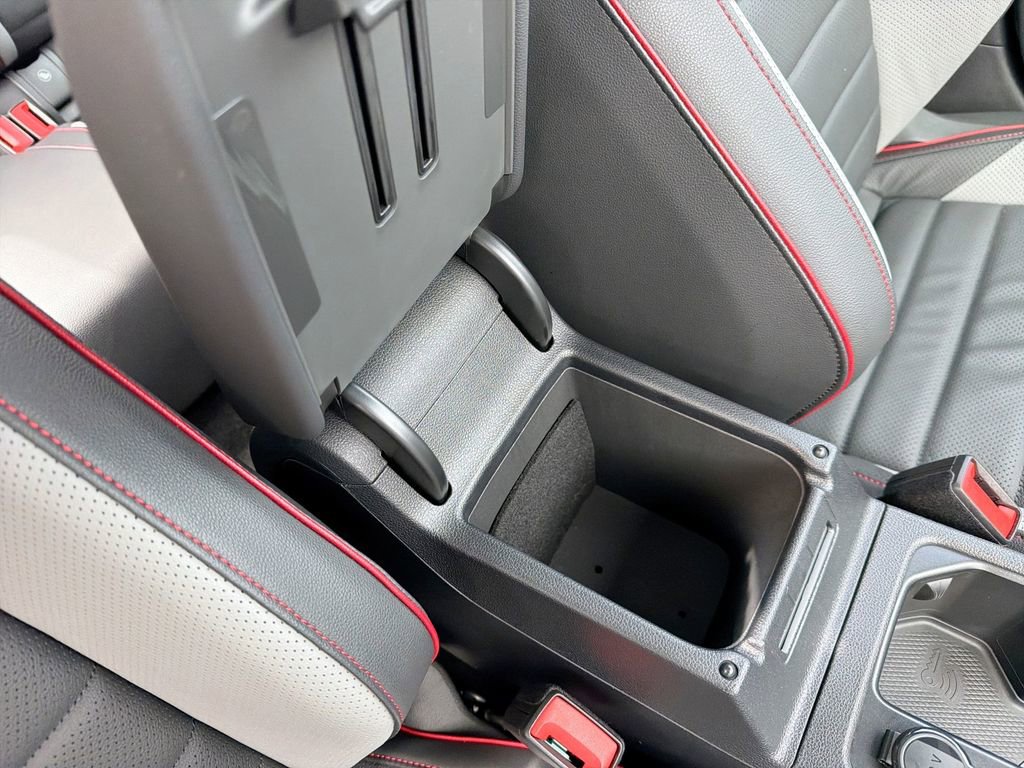 Used 2024 Volkswagen GTI Autobahn image 33