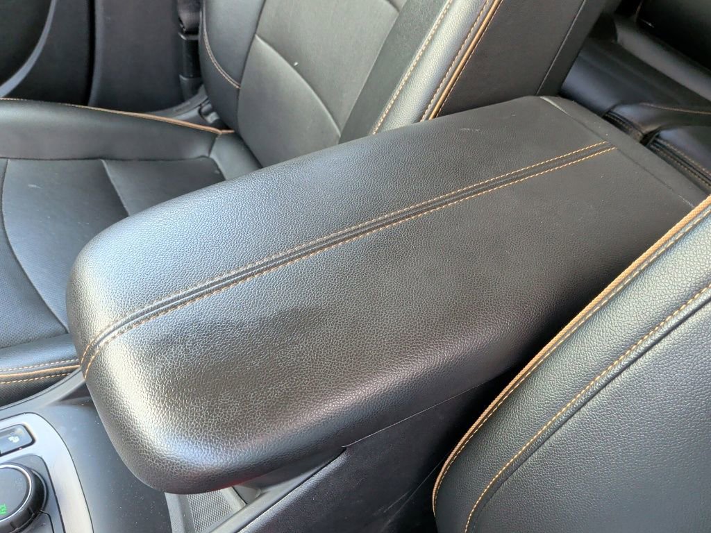 Used 2023 GMC Terrain AT4 image 30