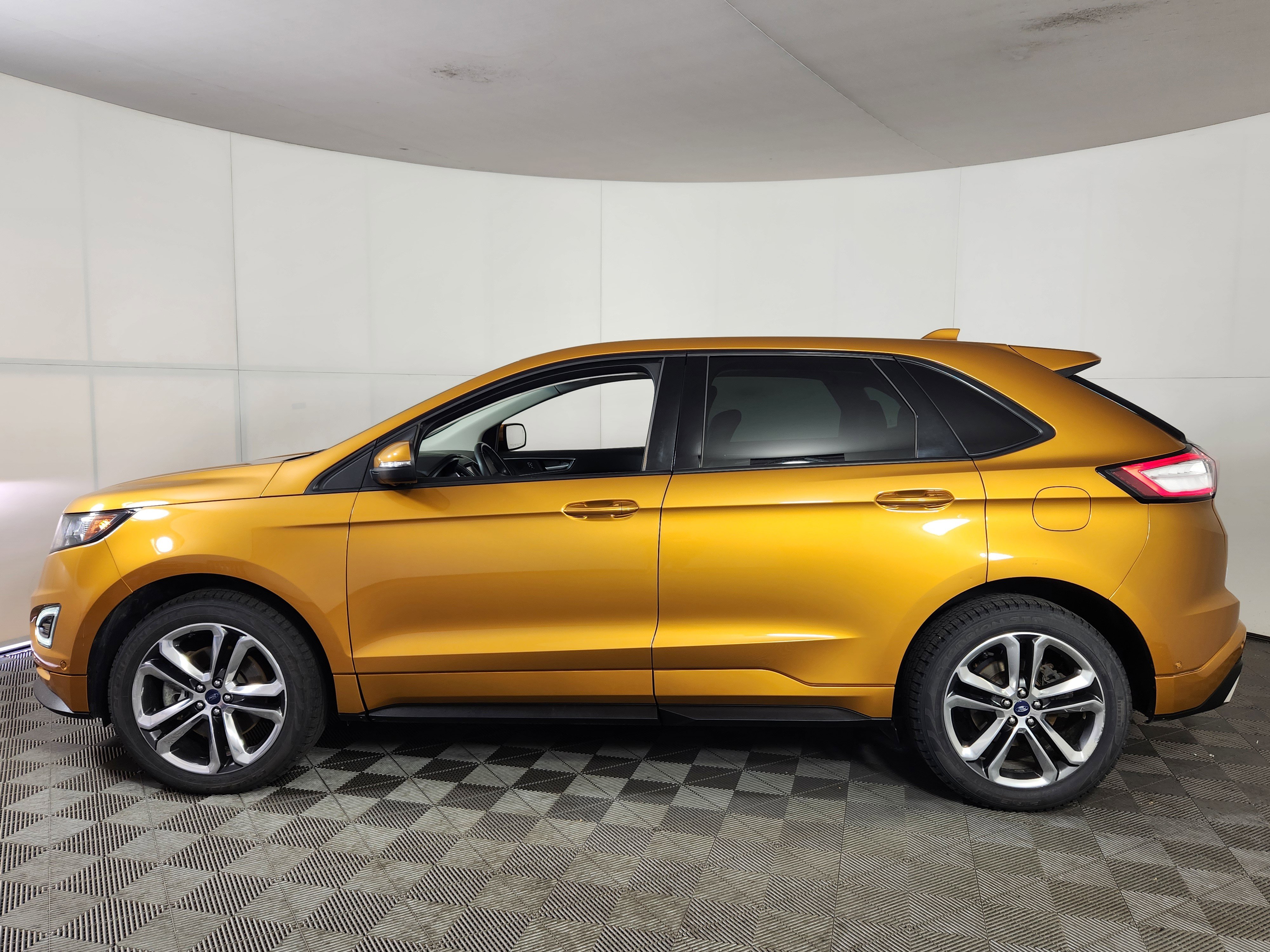 Used 2015 Ford Edge Sport w/ Equipment Group 401A AWD/4WD image 4