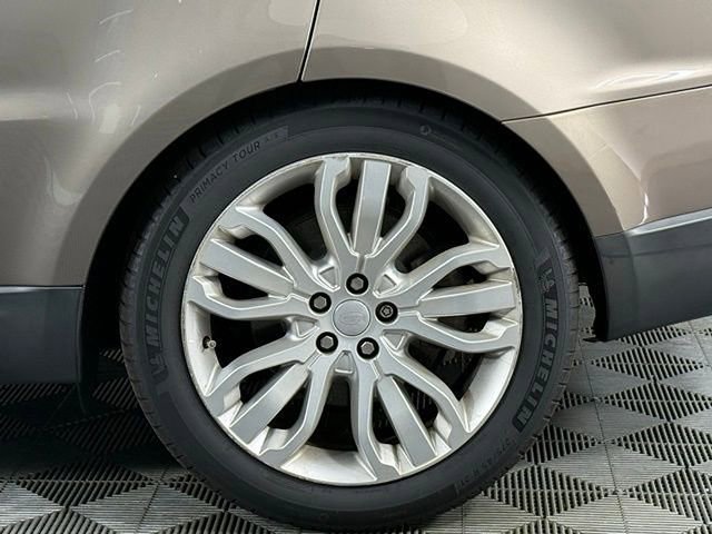 Used 2016 Land Rover Range Rover Sport SE image 15