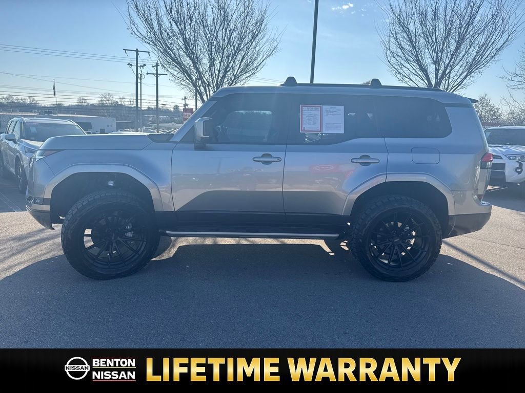 Used 2024 Lexus GX 550 w/ Accessory Package (2T) image 5