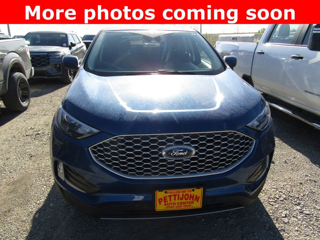 Used 2024 Ford Edge SEL w/ Convenience Package image 8