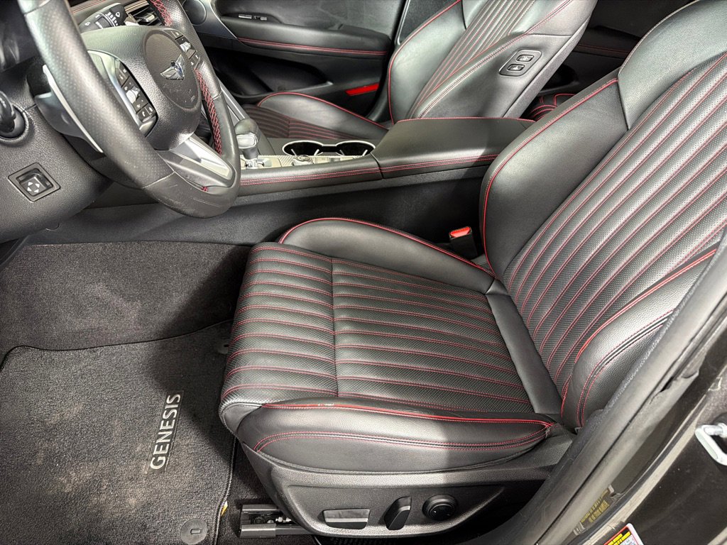 Used 2023 Genesis G70 2.0T w/ Sport Prestige Package RWD image 12