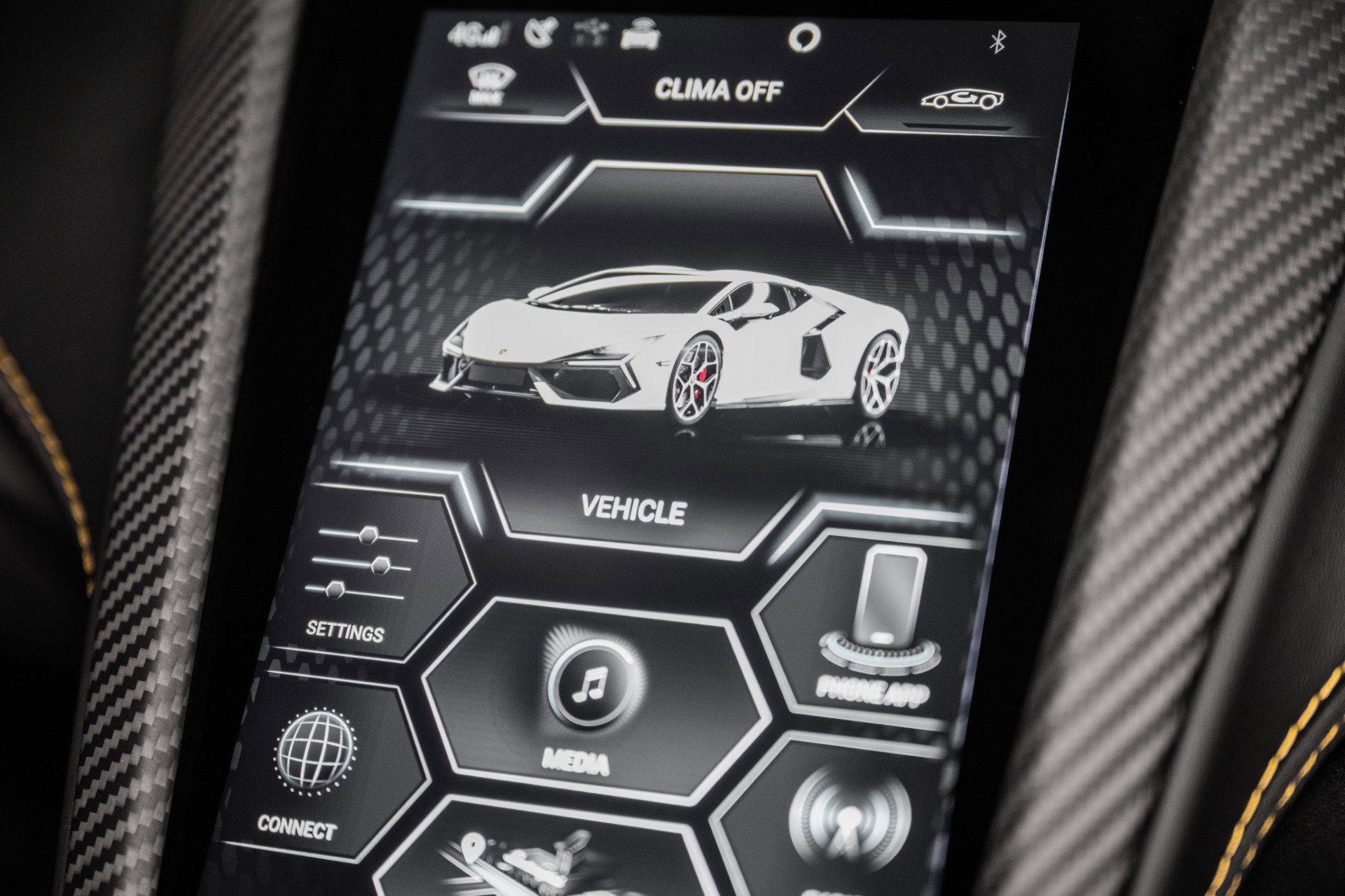 Used 2024 Lamborghini Revuelto image 38