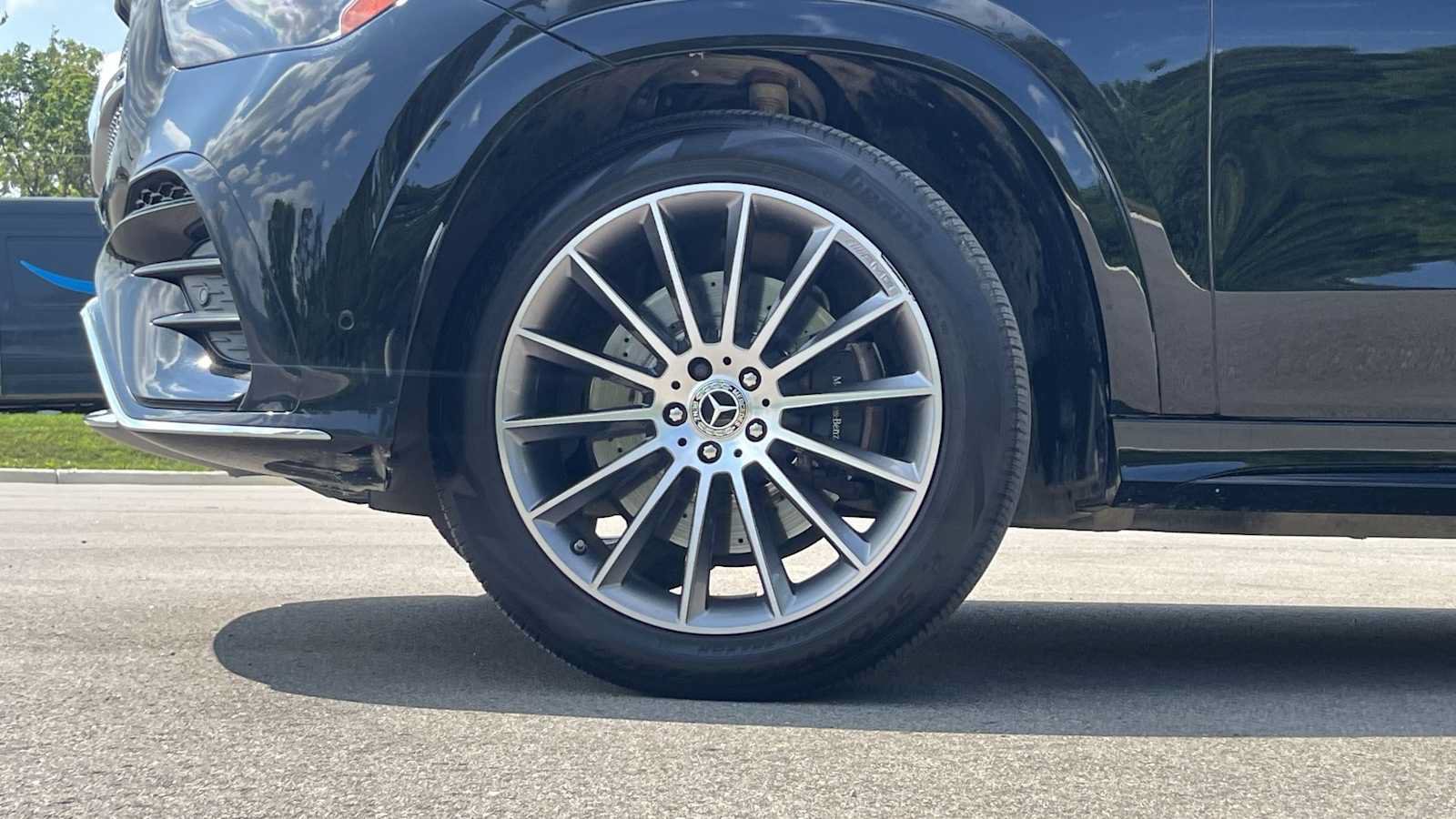 Used 2024 Mercedes-Benz GLE 350 4MATIC image 25