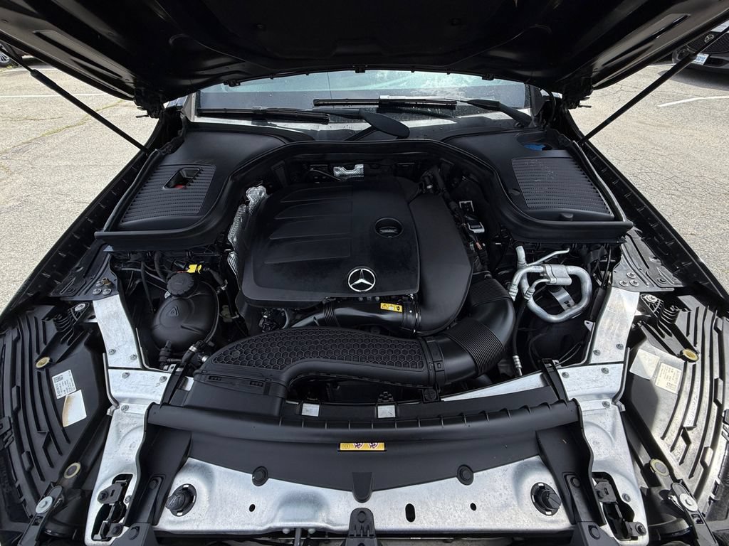Used 2020 Mercedes-Benz GLC 300 4MATIC image 24