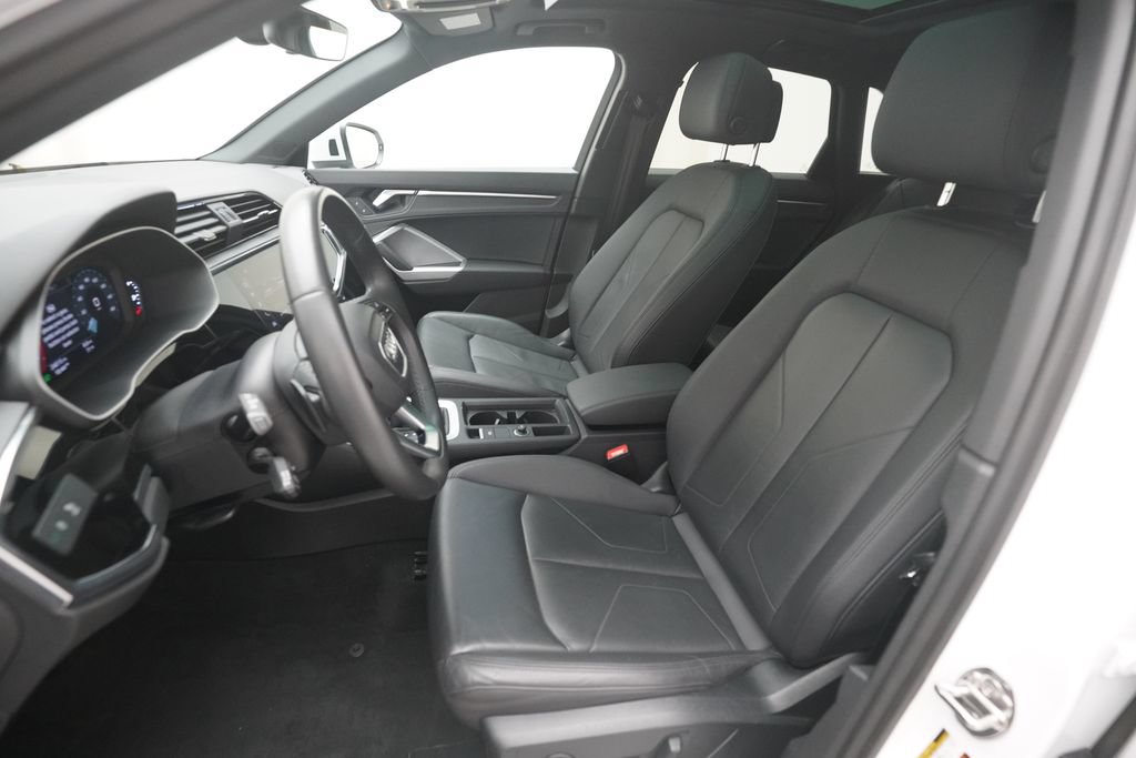 Used 2025 Audi Q3 2.0T Premium AWD/4WD image 7