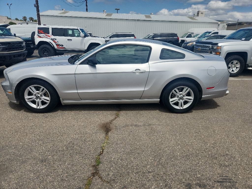 Used 2014 Ford Mustang Coupe RWD image 8