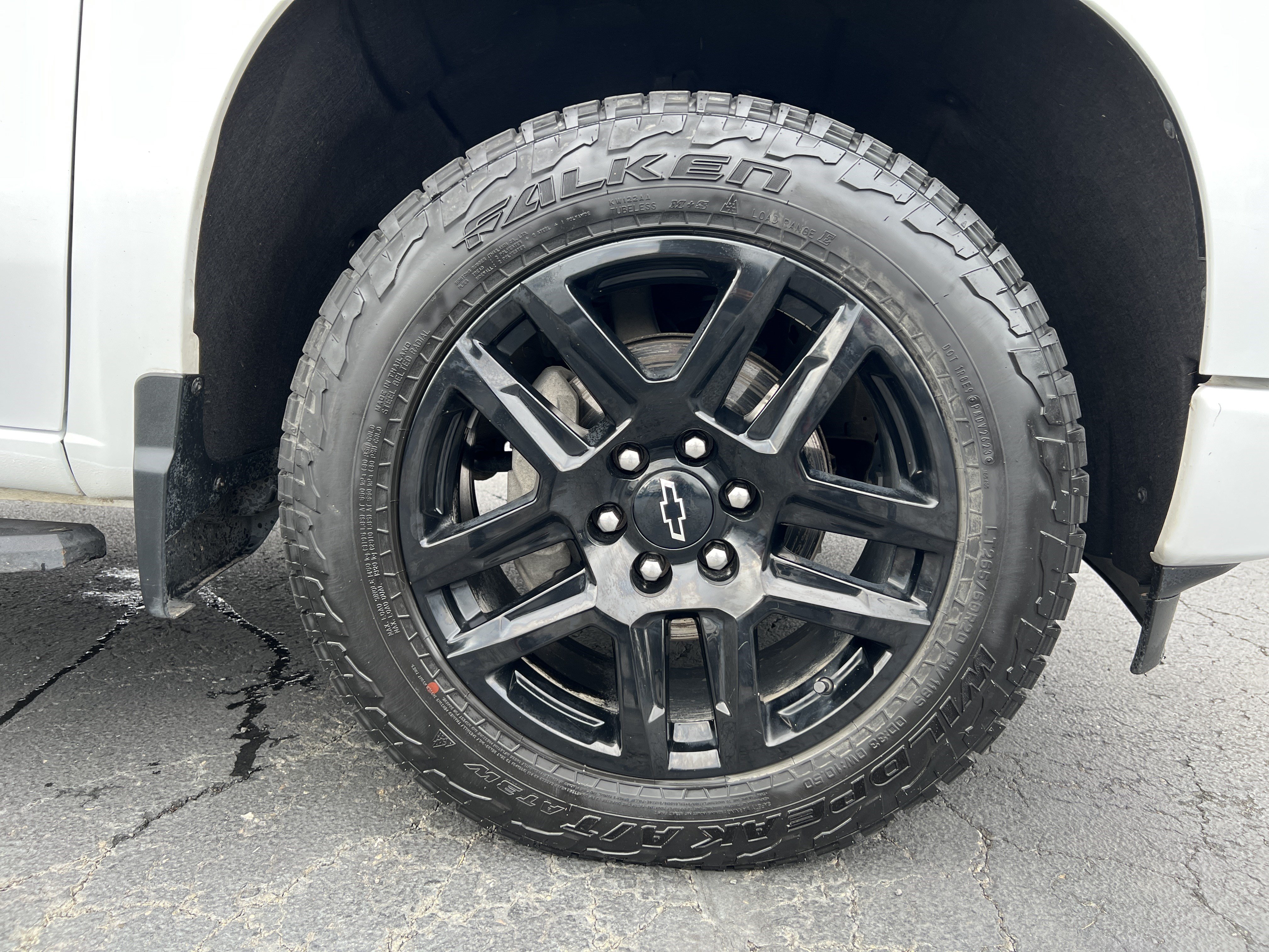 Used 2024 Chevrolet Silverado 1500 RST AWD/4WD image 13