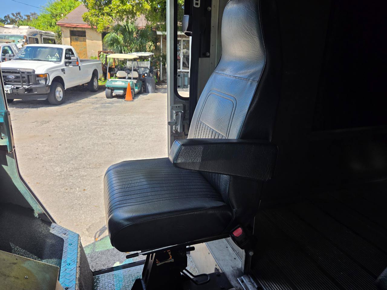 Used 2017 Ford E-350 and Econoline 350 Super Duty w/ A/C Prep Package RWD image 13