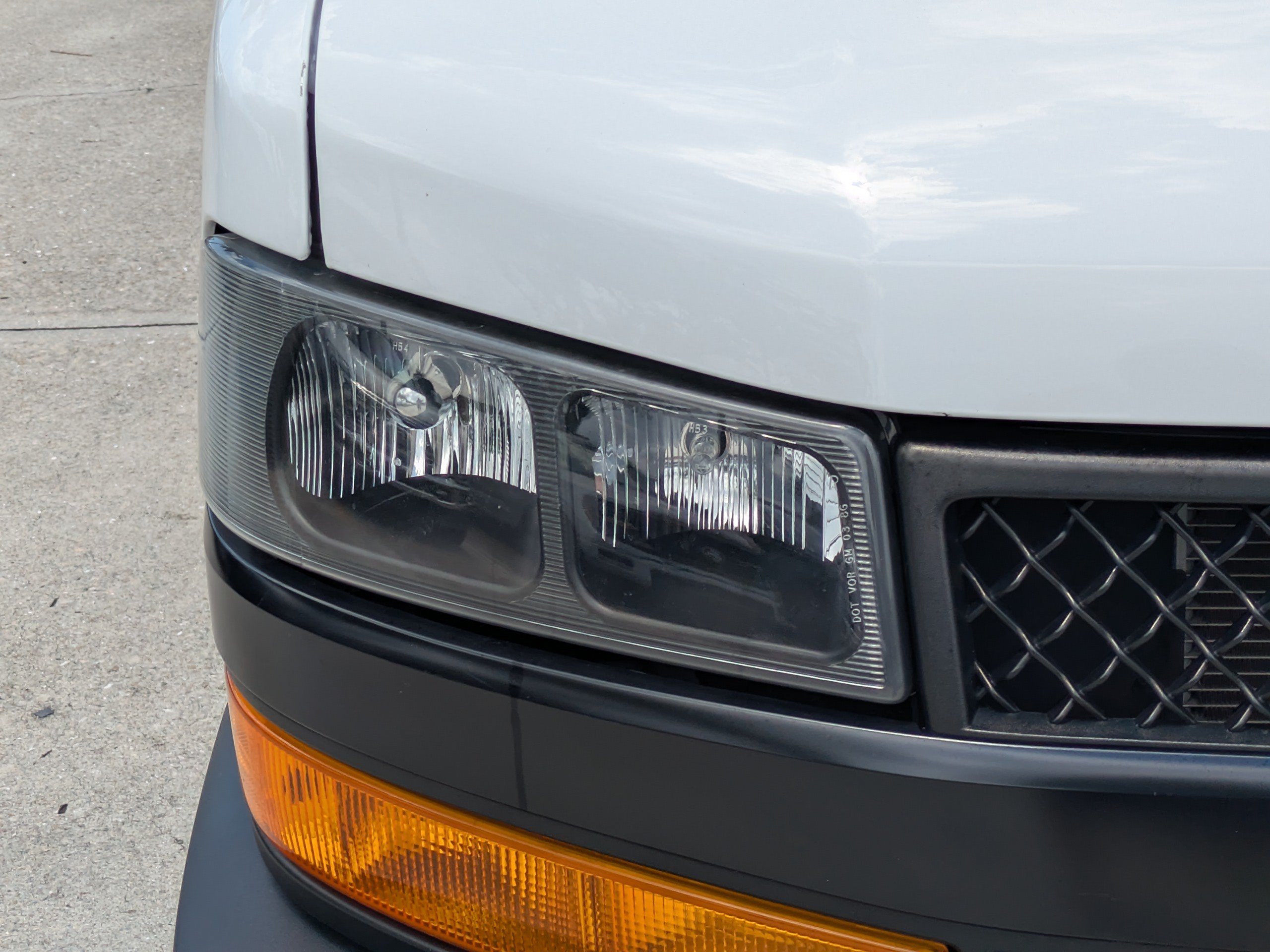 Used 2024 Chevrolet Express 2500 w/ Driver Convenience Package RWD image 9