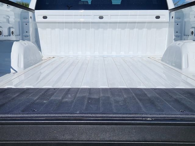 Certified 2025 Chevrolet Silverado 1500 LT AWD/4WD image 32