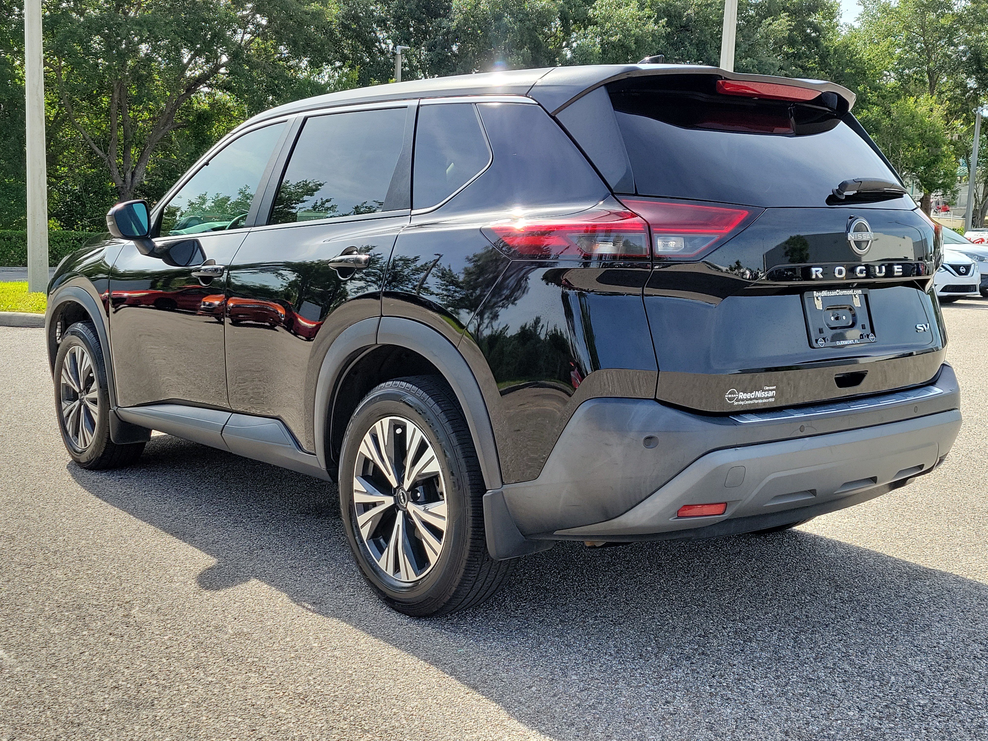 Certified 2022 Nissan Rogue SV FWD image 8