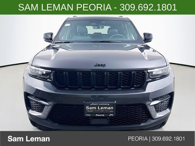 New 2025 Jeep Grand Cherokee Laredo image 2