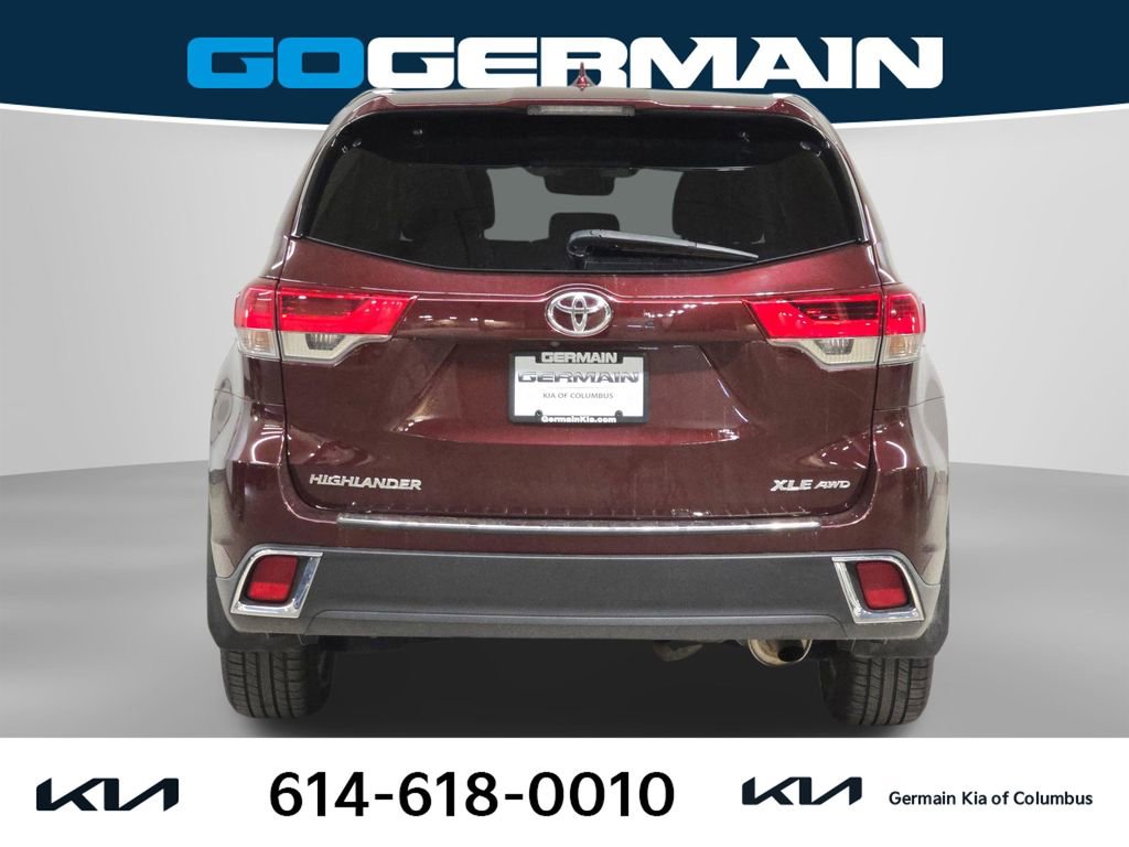 Used 2019 Toyota Highlander XLE image 10