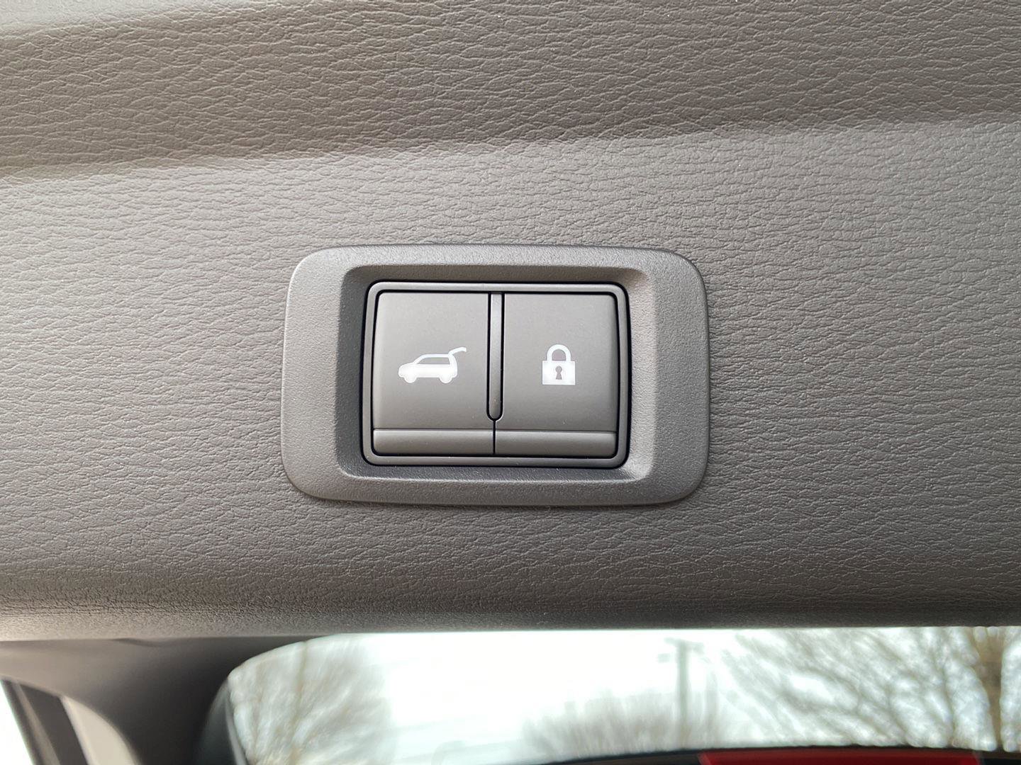 New 2026 Mitsubishi Outlander SEL image 10