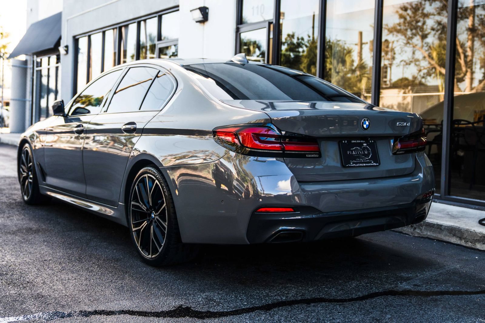 Used 2021 BMW 530i w/ M Sport Package RWD image 10