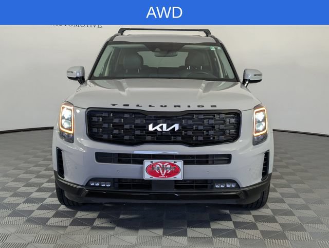 Used 2022 Kia Telluride SX w/ Nightfall Edition Package AWD/4WD image 3