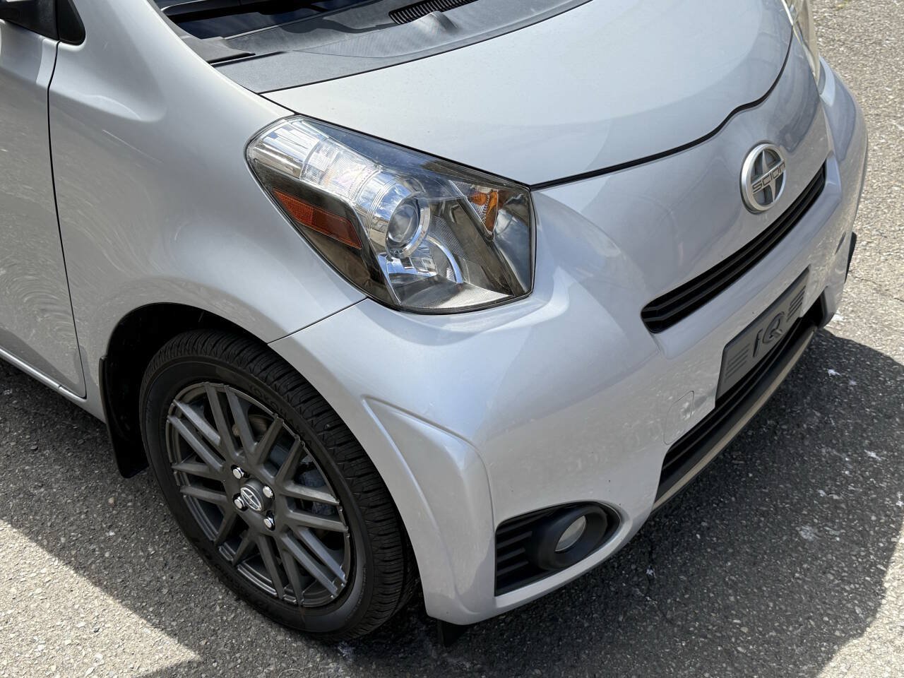 Used 2014 Scion iQ 10 Series FWD image 36