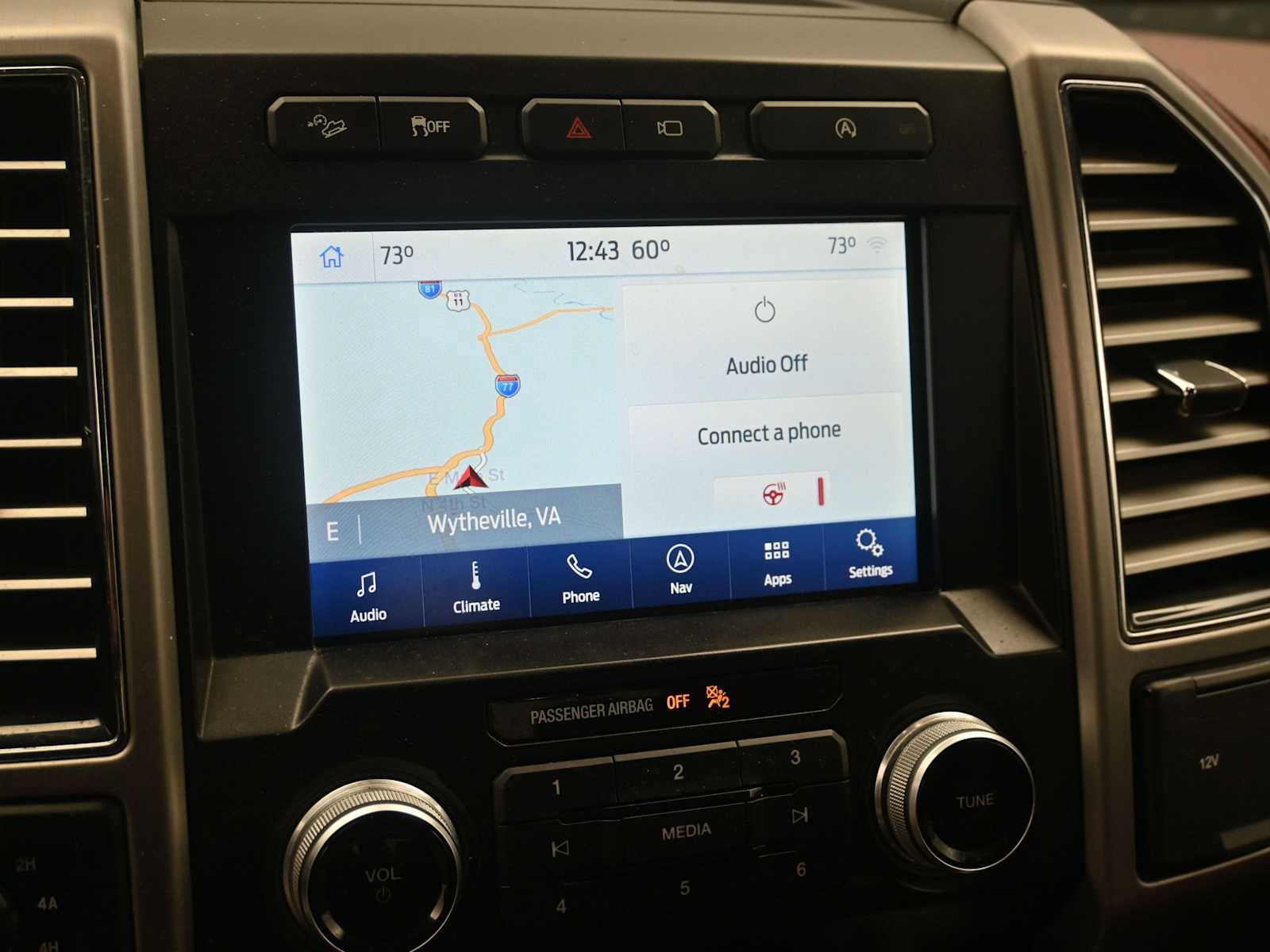 Used 2020 Ford F150 Platinum w/ Equipment Group 701A Luxury image 16