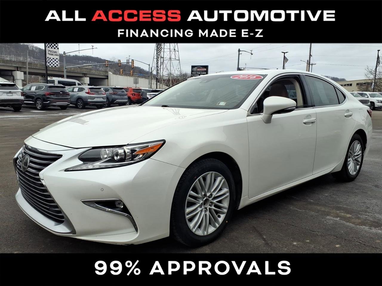 Used 2016 Lexus ES 350 w/ Premium Package w/Wood Trim image 4