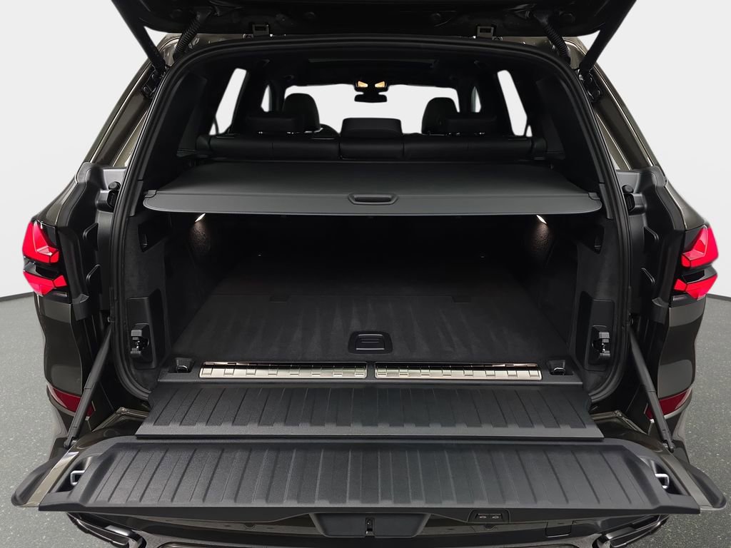New 2026 BMW X5 xDrive50e w/ M Sport Package image 12