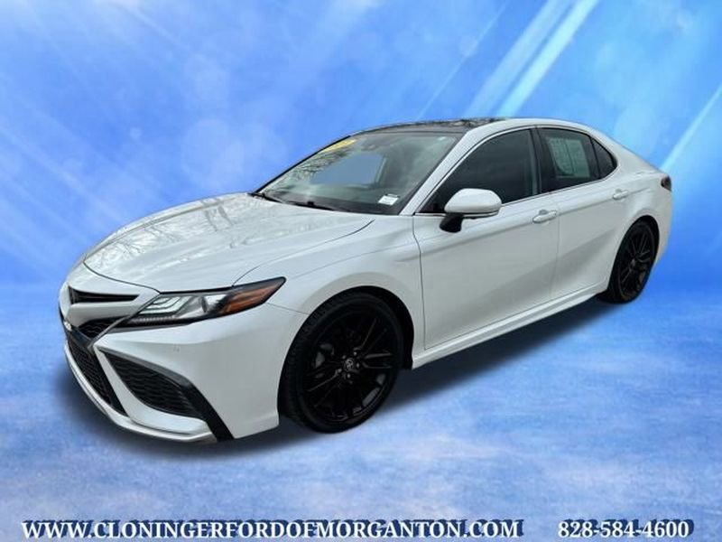 Used 2021 Toyota Camry XSE w/ Navigation Package image 4
