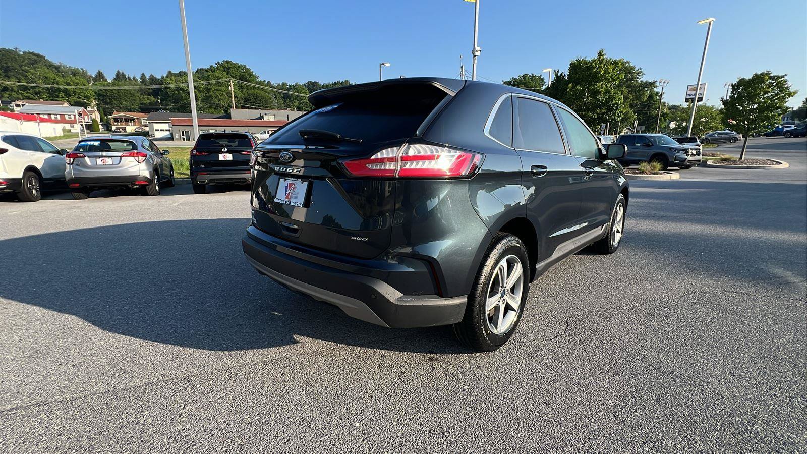 Used 2022 Ford Edge SEL w/ Convenience Package AWD/4WD image 4