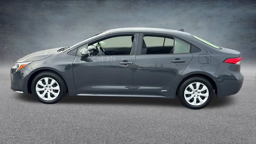 Used 2024 Toyota Corolla LE AWD/4WD image 3